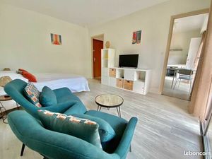 GRAND F1 classé 3*. Balcon  garage privé. Bus B et 5 à 50 mètres