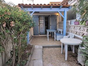 A louer Pavillon Mezzanine meublé et climatisé 25M² avec parking privatif et extérieur acc