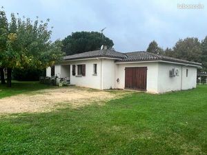 MAISON DE PLAIN PIED DE 3 CHAMBRES/ 2000m²