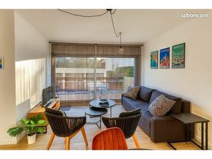 Meublé premium avec terrasse  parking  mer – Vieille Chapelle