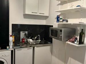 Studette 10m2 pt Clichy / école 42