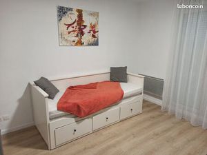 Studio meublé avec balcon et parking privatif