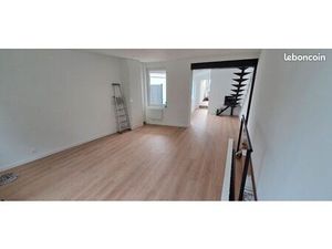 Maison dans la campagne