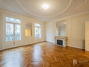 Appartement de prestige de 196 m2 en location Champs-Elysées  Madeleine  Triangle d’or  Fr