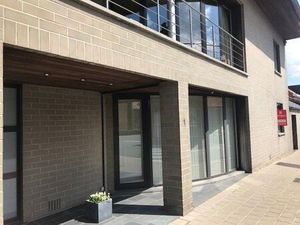 Ruim appartement (170m²) met groot terras