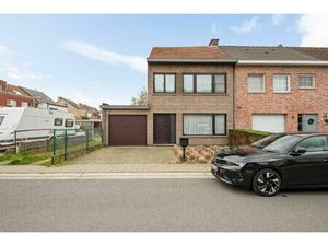 Huis te koop in Hoevenen met 2 slaapkamers