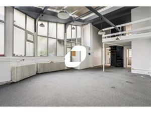 A LOUER  VOIE D'ACCES PRIVEE