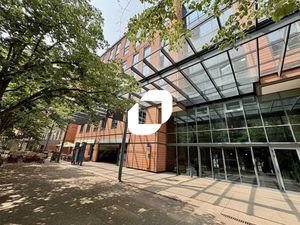 A LOUER  Bureaux à louer à la Cité Internationale