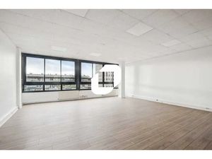 A LOUER  BUREAUX EN ZFU