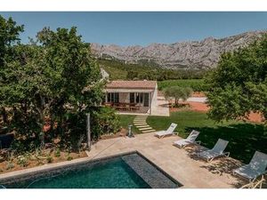 Villa de 4 pièces de luxe en location Aix-en-Provence  France
