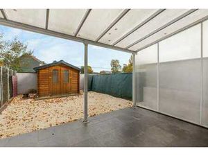 Appartement lumineux au rdc avec terrasse et 2 parkings