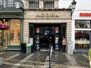 Espace commercial à vendre dans la Galerie Agora .