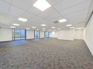 Bureau (149 m²) sur la Kortrijksesteenweg à Sint-Martens-Lat