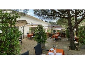 Immeuble 6 pièces 748 m²