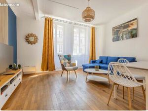 Appartement place st louis F2