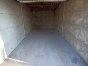 Garage fermé 12 m² à louer – Pérenchies – 80 /mois