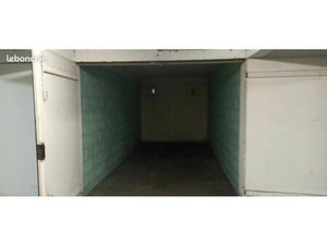 Box fermé à vendre