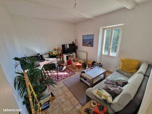 Appartement T3 lumineux deux places de parking