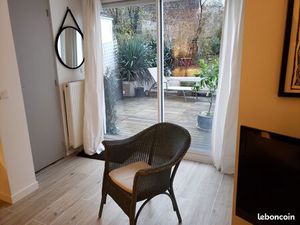 Vavin/Raspail très beau studio meublé avec terrasse Rare