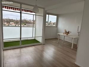 F4 3chambres avec 2 balcons et places de parking