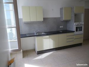 Appartement lumineux de 35 m² avec vue sur la riviere la Mayenne
