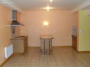 F2 centre ville d'EGREVILLE