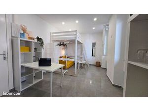Studio meublé 13005