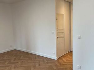 PARIS 19ème - M° CRIME – STUDIO REFAIT À NEUF (22 m²)