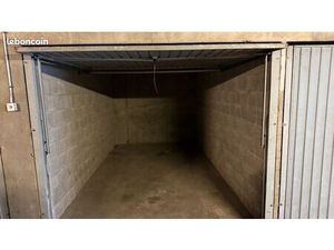Box fermé dans résidence sécurisée - Montchat