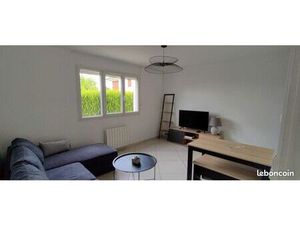 Appartement à louer lumineux traversant Chatenoy en bresse