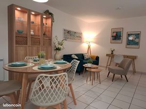 Magnifique T2 entièrement rénové et meublé - Résidence sécurisée - Place de stationnement 