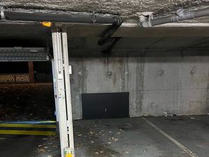 Place de parking intérieur