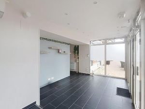 IMMEUBLE AVEC LOCAL ET APPARTEMENT