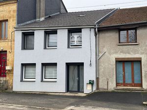 Maison de pierre rénovée de 135 m2 SH avec Jarain coeur du village de BOULZICOURT