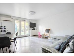 Appartement F3 à vendre - 3 pièces - 77 m2 - Aubervilliers - 93 - ILE-DE-FRANCE