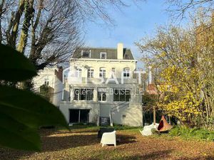 L’élégance d’une Maison de Maître au cœur d’un parc verdoyant
