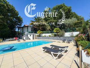 Belle Contemporaine de 280M² sur 2175M² de Terrain avec Piscine cuisine D'été +Double...