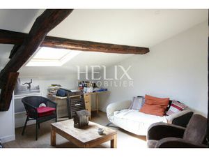 Beau studio à Saint Germain en Laye au pied du RER A.