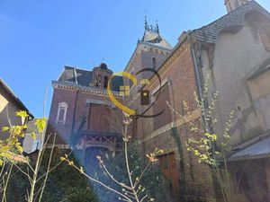 Manoir à rénover à Henrichemont (18250)