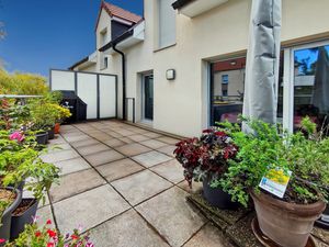 Appartement de 80 m² avec garage  cave et place de parking 21121 AHUY