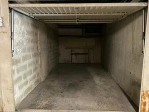 Location garage 44 m² à Le Cannet (06110)