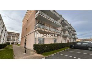 Joli studio sur le port de plaisance