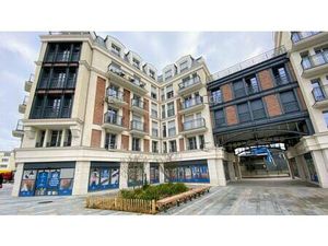 LOCAL COMMERCIAL AVEC EXTRACTION - 276 m²