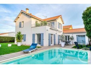 Maison à vendre - 6 pièces - 143 38 m2 - Chatelaillon Plage - 17 - POITOU-CHARENTES