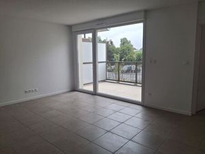 Location appartement 2 pièces 42 m² à Belberaud (31450)