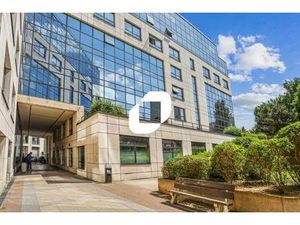 A LOUER  AU PIED DU METRO/SECTEUR MARCEL SEMBAT