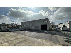 A LOUER - Local d'activité avec bureaux de 560 m² à Champigny-sur-Marne (94)