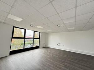 A LOUER - Locaux d'activités de 432 m²