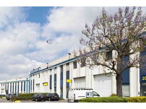 A LOUER : Locaux d'activités