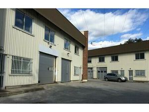 A louer 140 m² local d'activités à Lisses (91)